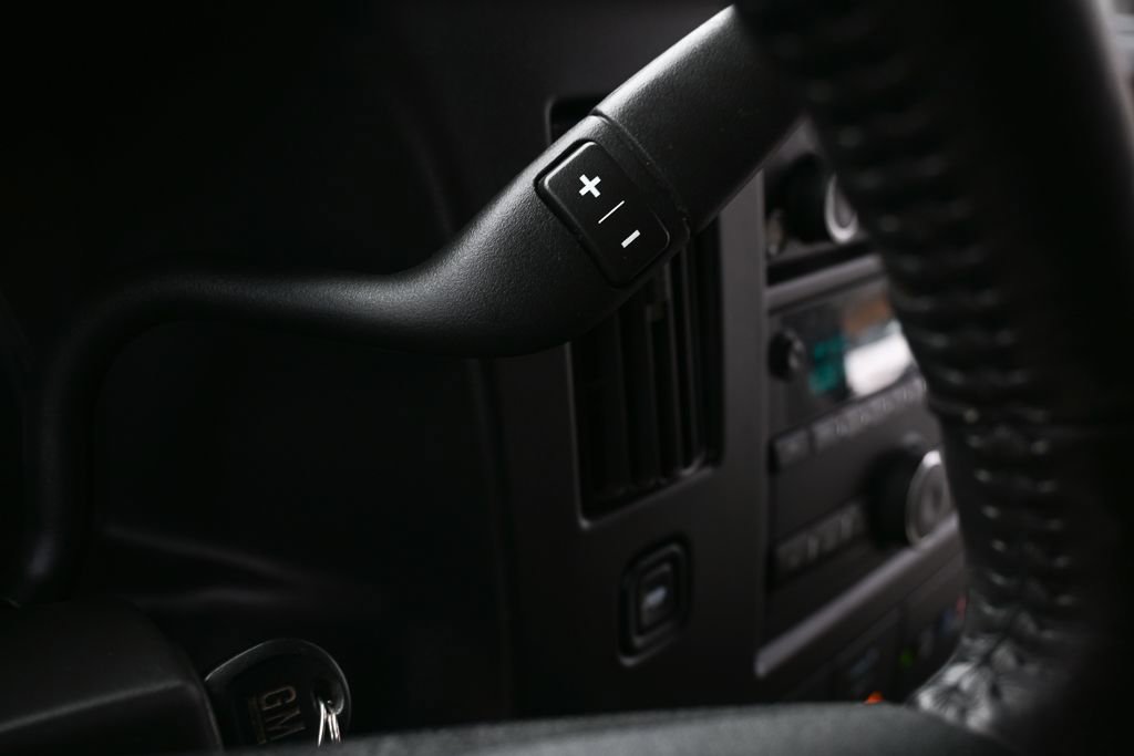 Used 2022 Chevrolet Express 2500 w/ Driver Convenience Package image 9