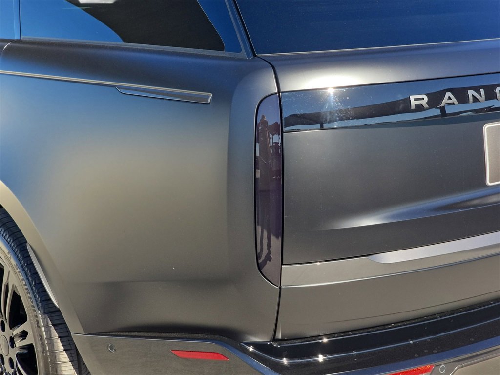 New 2026 Land Rover Range Rover SE image 36