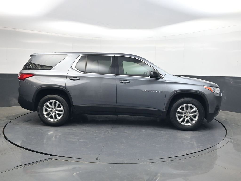Used 2020 Chevrolet Traverse LS image 3