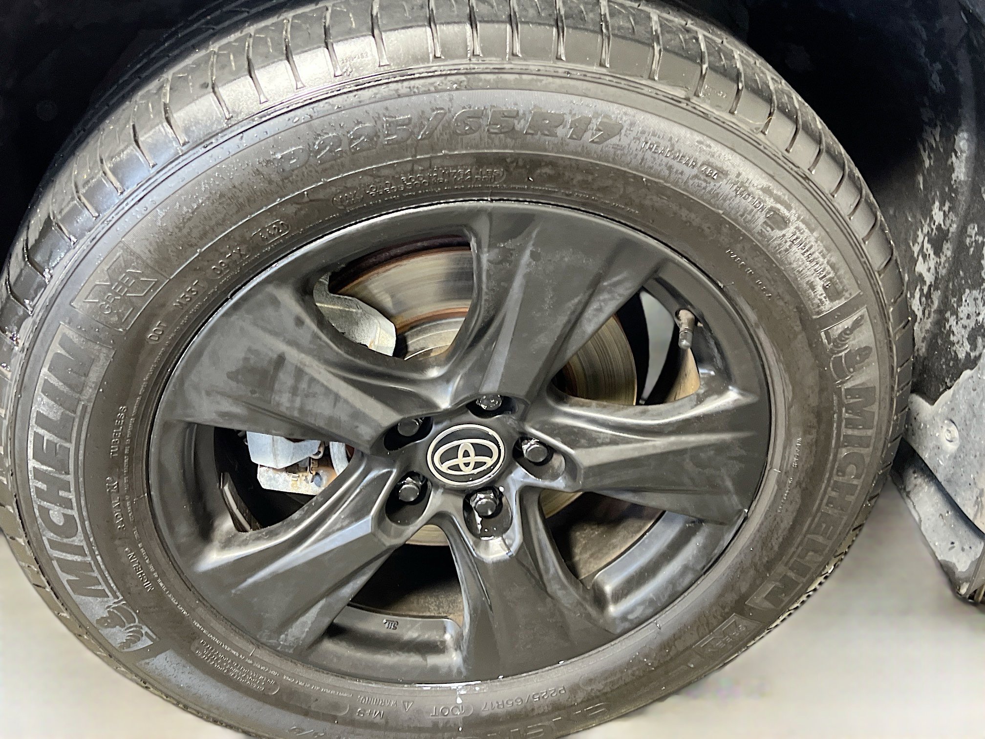 Used 2020 Toyota RAV4 XLE w/ Convenience Package image 14