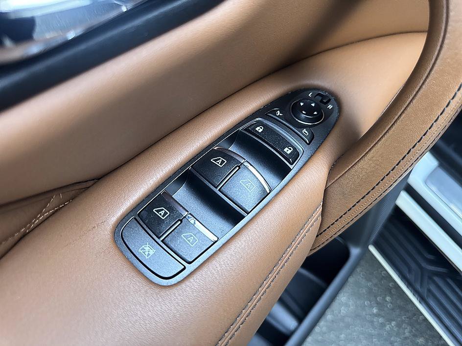 Certified 2021 INFINITI QX80 Sensory w/ All-Season Package AWD/4WD image 10