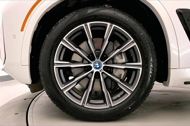 Certified 2024 BMW X5 xDrive50e w/ M Sport Package image 8