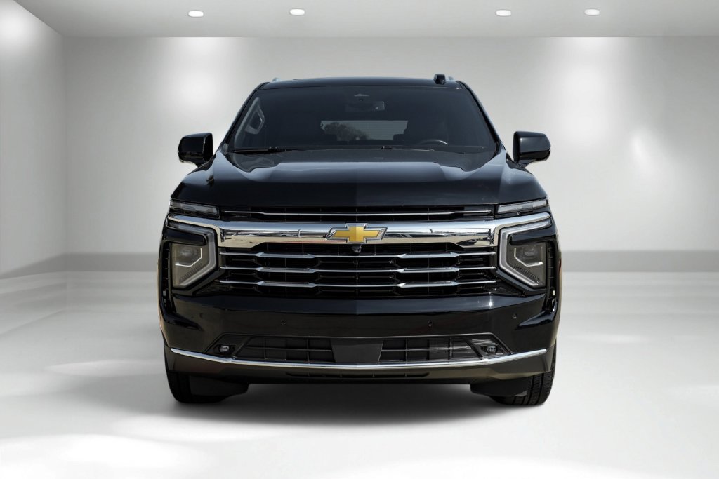 Used 2025 Chevrolet Suburban LT w/ Comfort Package RWD image 5