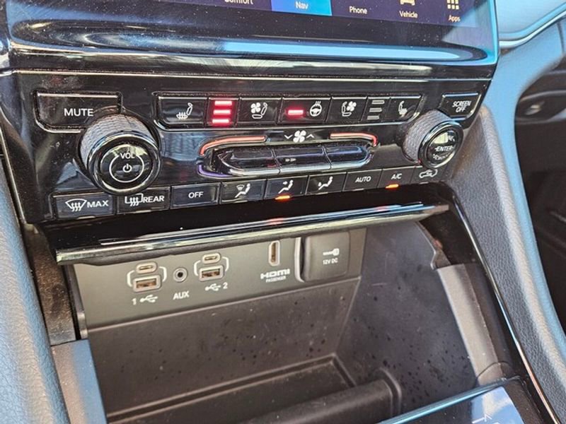 Used 2023 Jeep Grand Cherokee L Overland image 26