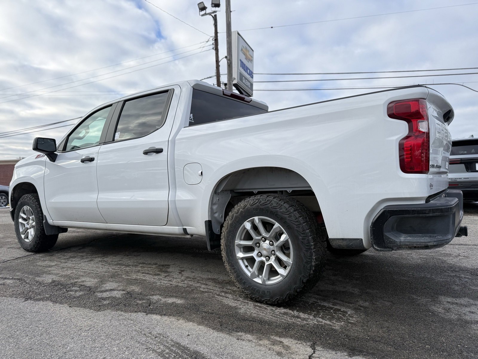 Used 2024 Chevrolet Silverado 1500 W/T w/ WT Value Package image 4