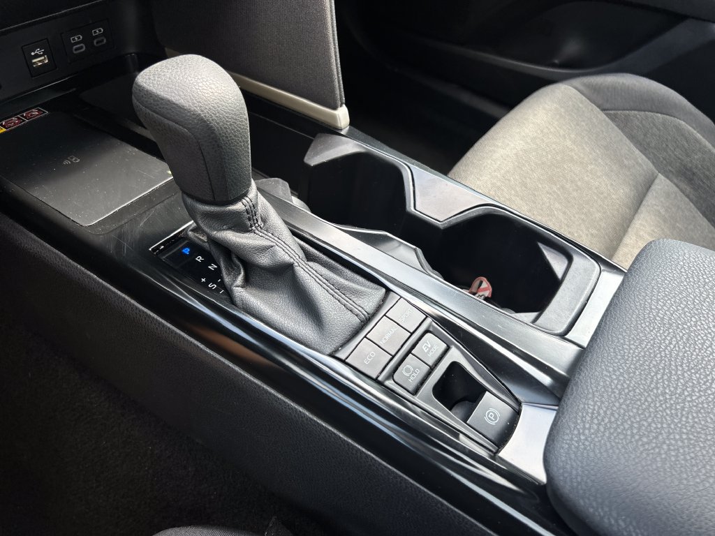 Used 2025 Toyota Camry LE FWD image 20