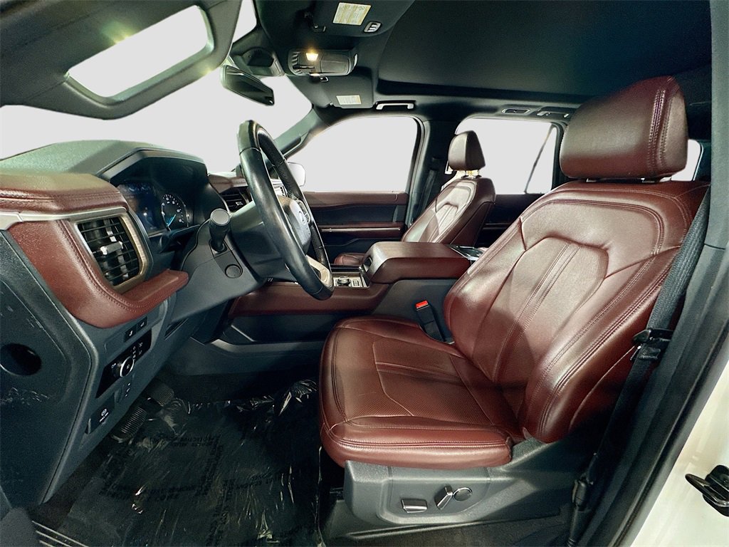 Used 2023 Ford Expedition Limited image 13
