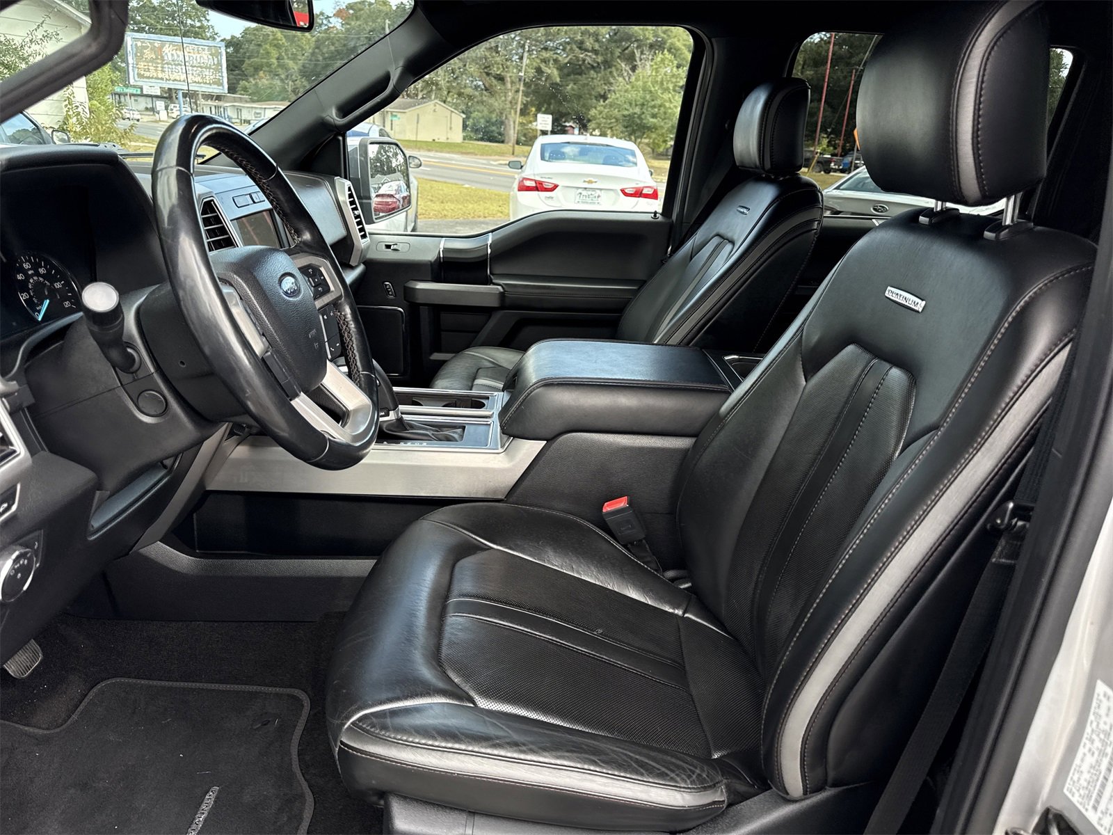 Used 2019 Ford F150 Platinum image 9