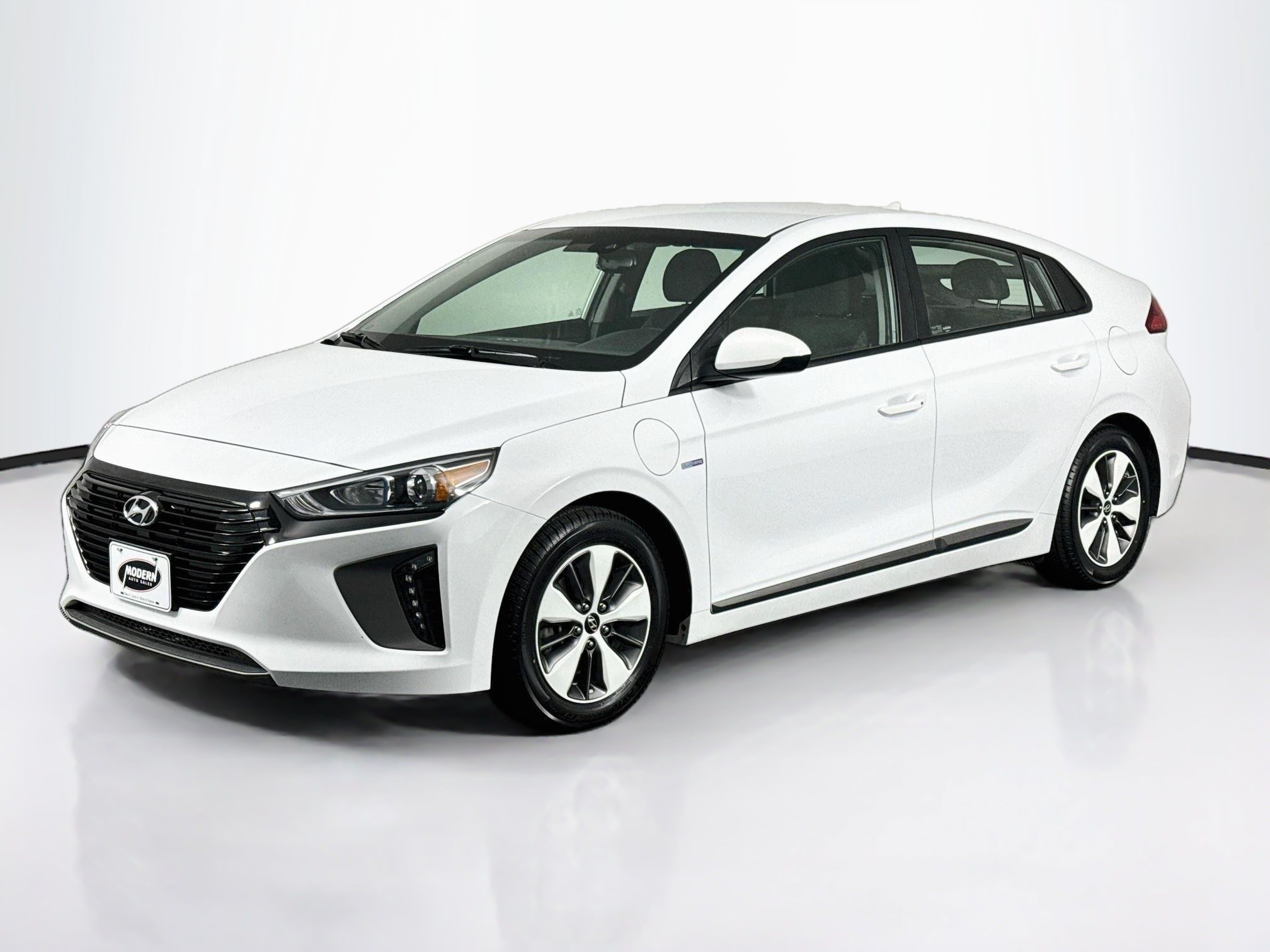 Used 2019 Hyundai Ioniq Plug-In Hybrid FWD image 10