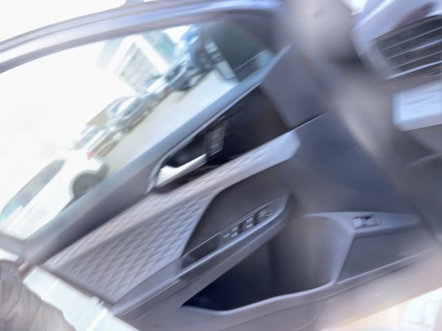 Used 2024 Volkswagen Taos S image 10