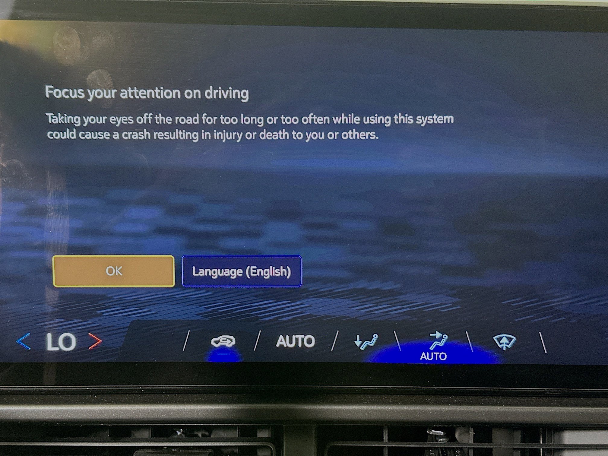 Used 2025 Chevrolet Equinox EV LT image 23
