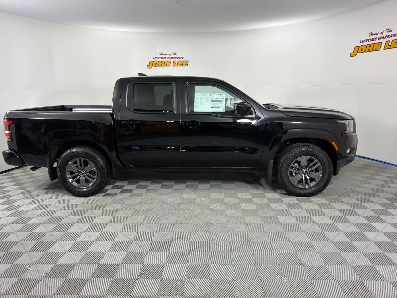 New 2025 Nissan Frontier SV w/ SV Convenience Package image 7