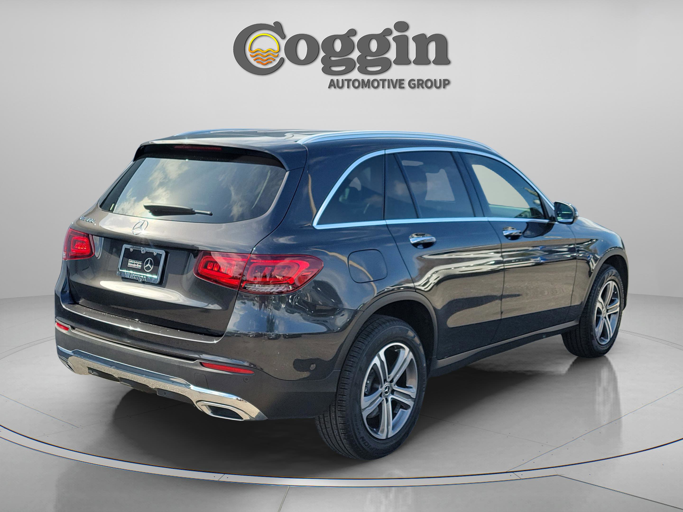 Used 2022 Mercedes-Benz GLC 300 image 3