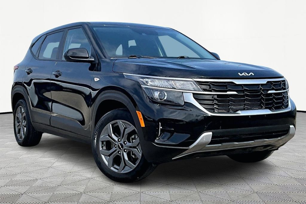 Used 2024 Kia Seltos LX image 12
