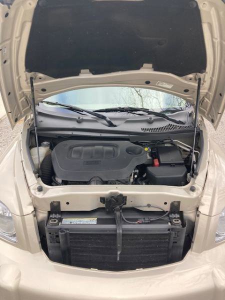 Used 2009 Chevrolet HHR LT w/ LT Preferred Equipment Group image 9