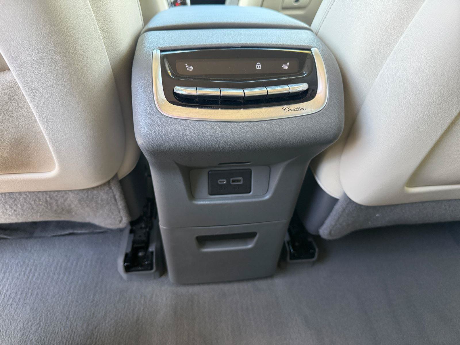 Certified 2023 Cadillac XT6 Premium Luxury AWD/4WD image 20