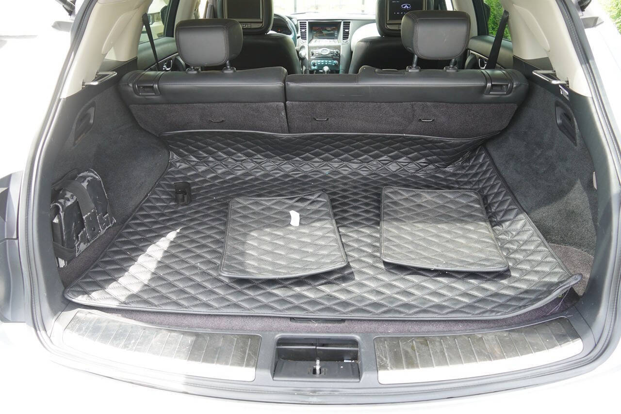 Used 2010 INFINITI FX35 AWD w/ Navigation Pkg image 24