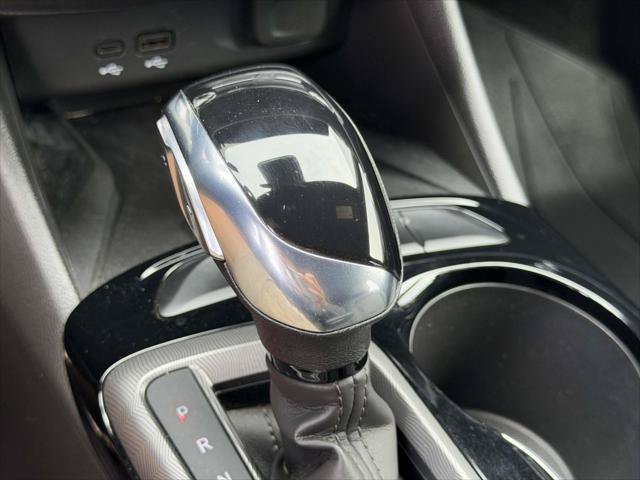 Used 2024 Buick Envista Sport Touring w/ Convenience I Package FWD image 33