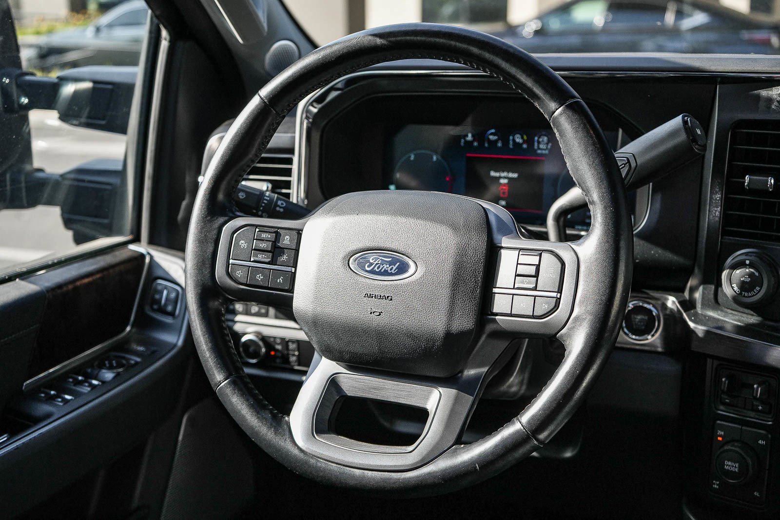Used 2023 Ford F250 Lariat w/ Lariat Ultimate Package AWD/4WD image 15