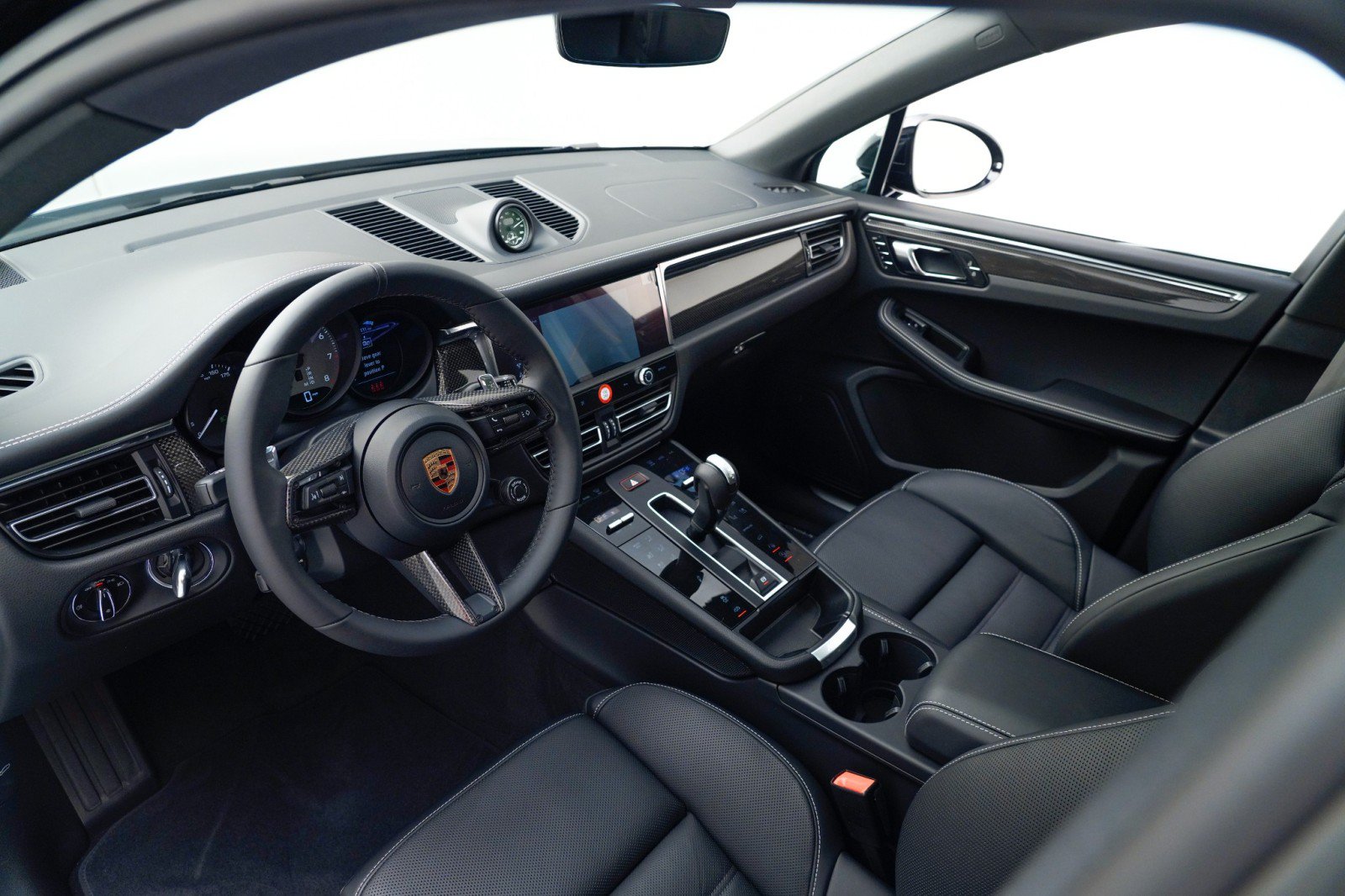 New 2026 Porsche Macan S AWD/4WD image 4