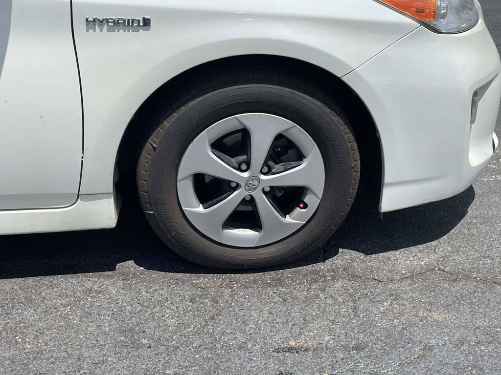 Used 2015 Toyota Prius Four FWD image 9