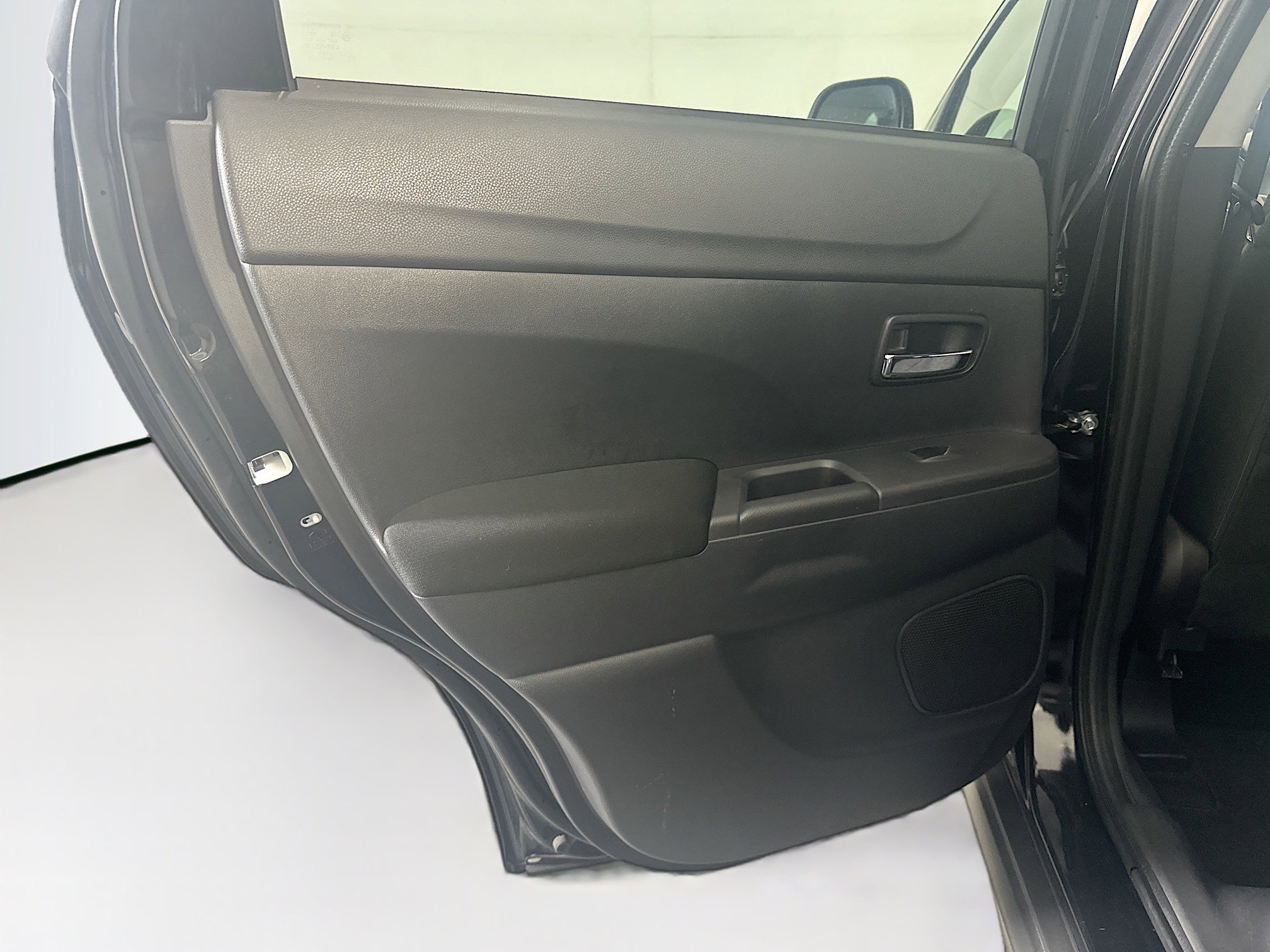 Used 2025 Mitsubishi Outlander Sport ES image 24