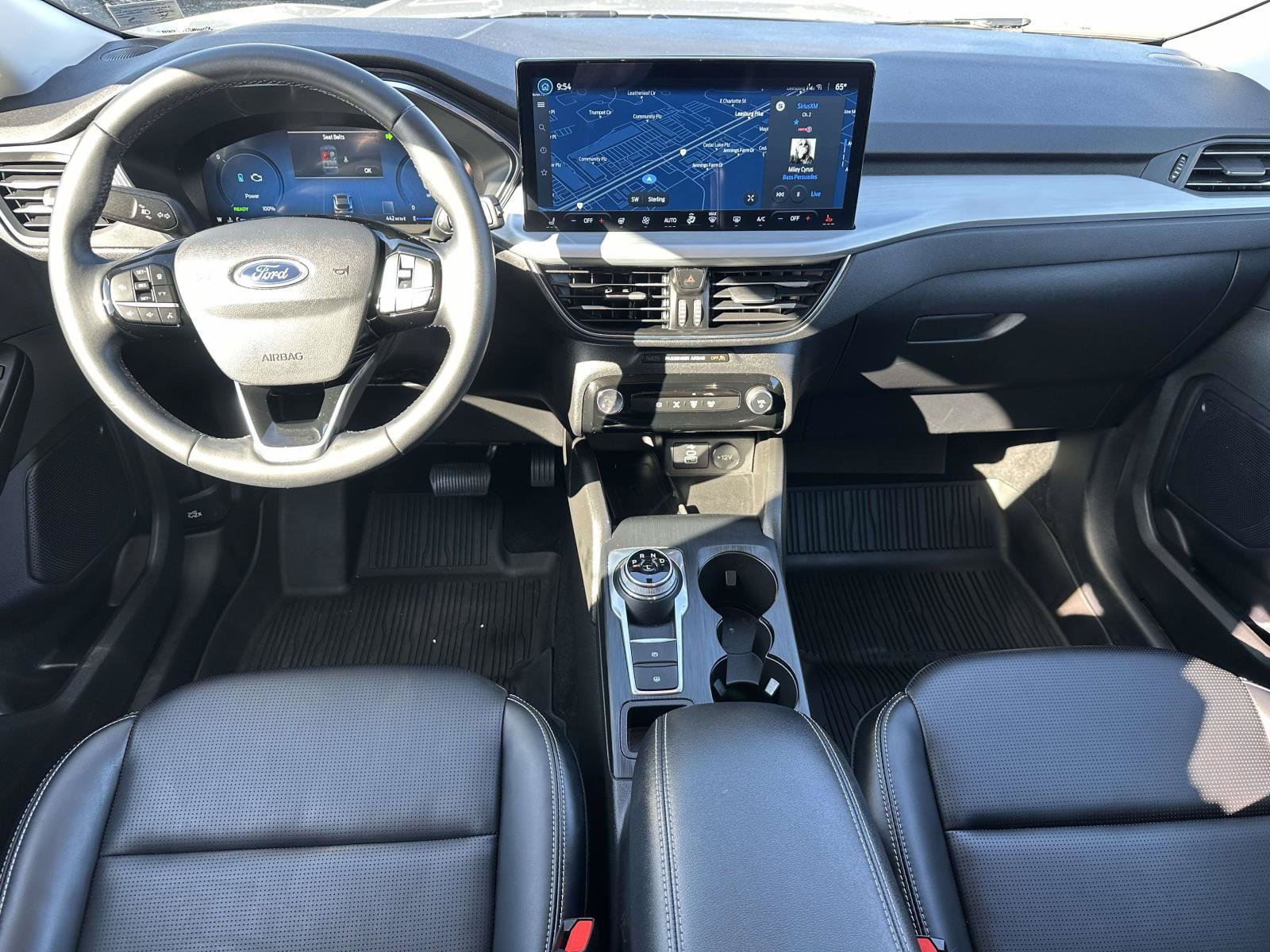 Used 2025 Ford Escape Platinum FWD image 9