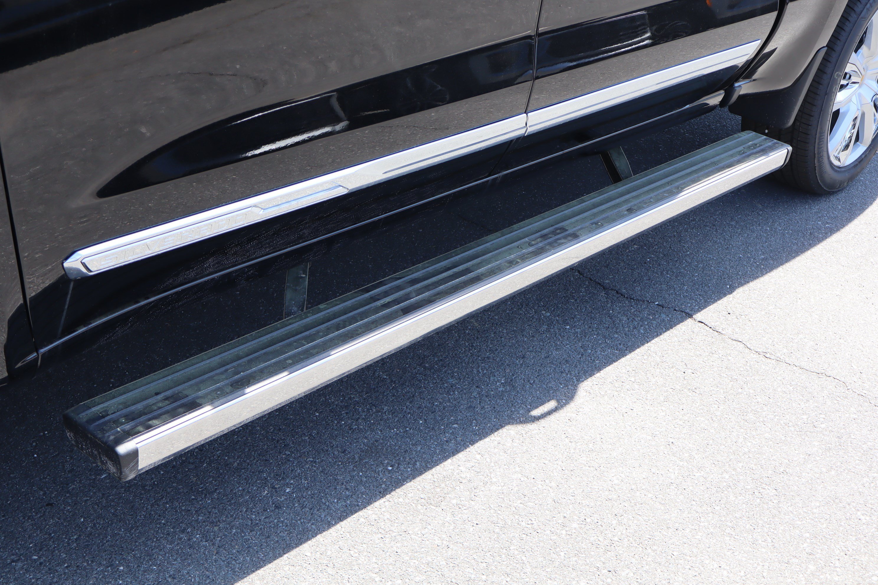 New 2026 Chevrolet Silverado 1500 High Country w/ High Country Premium Package AWD/4WD image 9