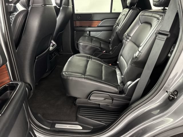 Used 2021 Lincoln Navigator Reserve AWD/4WD image 23