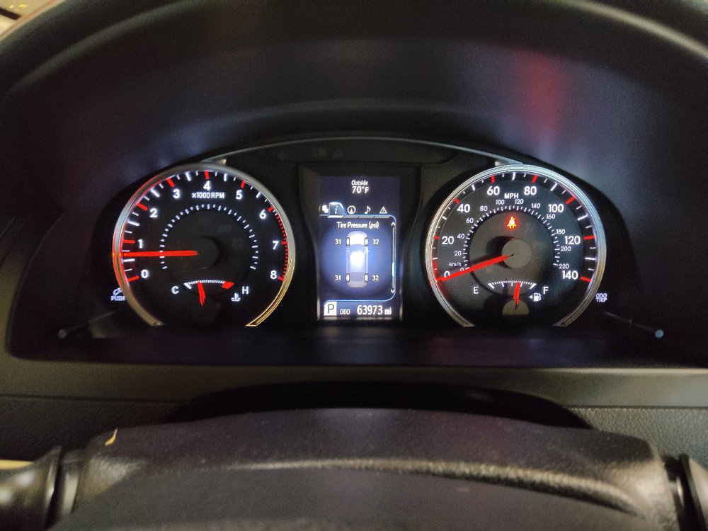 Used 2016 Toyota Camry XSE FWD image 23