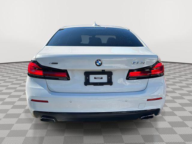 Used 2023 BMW 530i xDrive w/ Convenience Package image 4