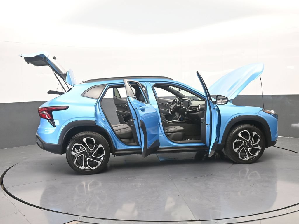Used 2025 Chevrolet Trax RS FWD image 69