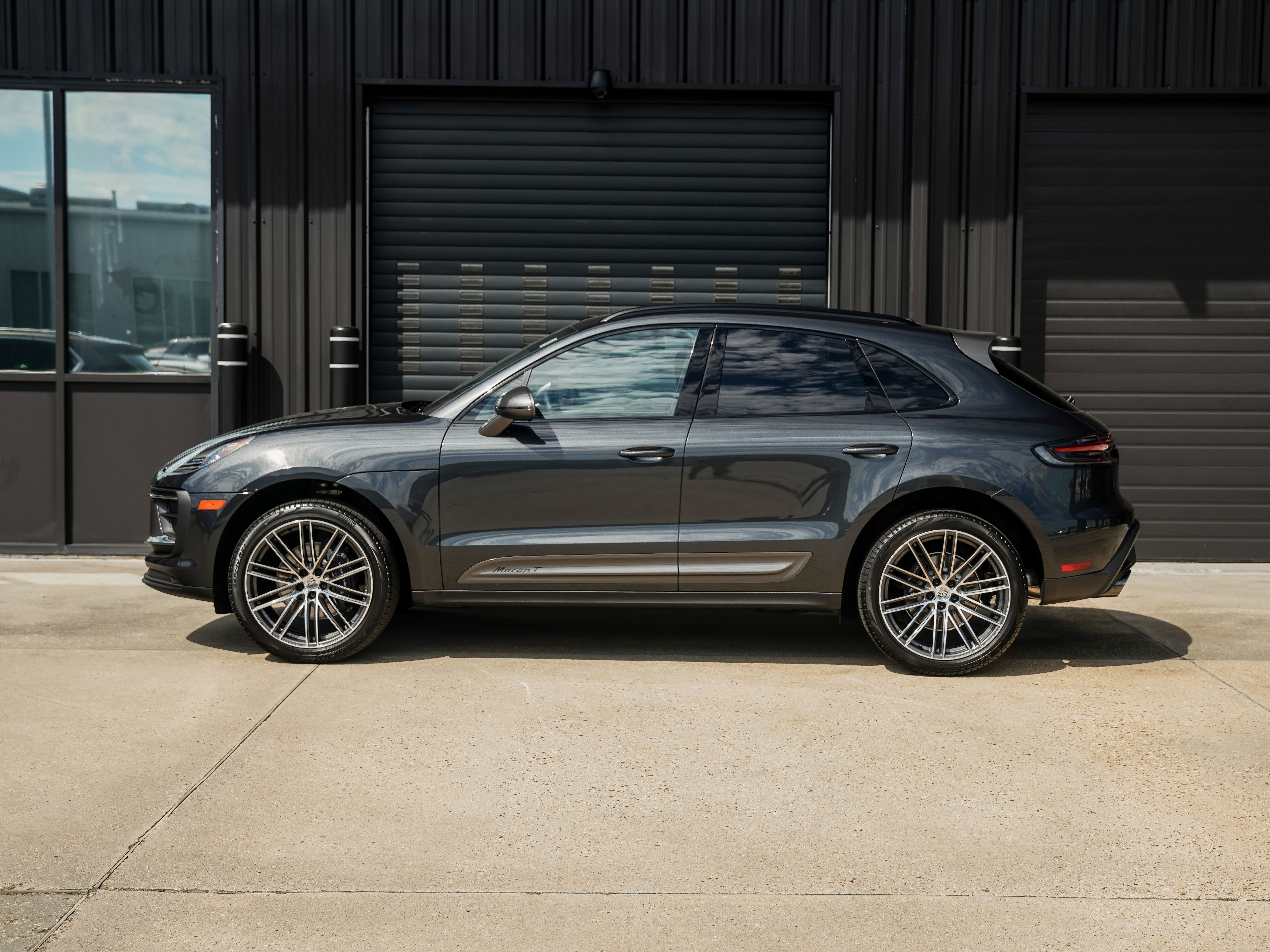 New 2026 Porsche Macan Turbo image 2
