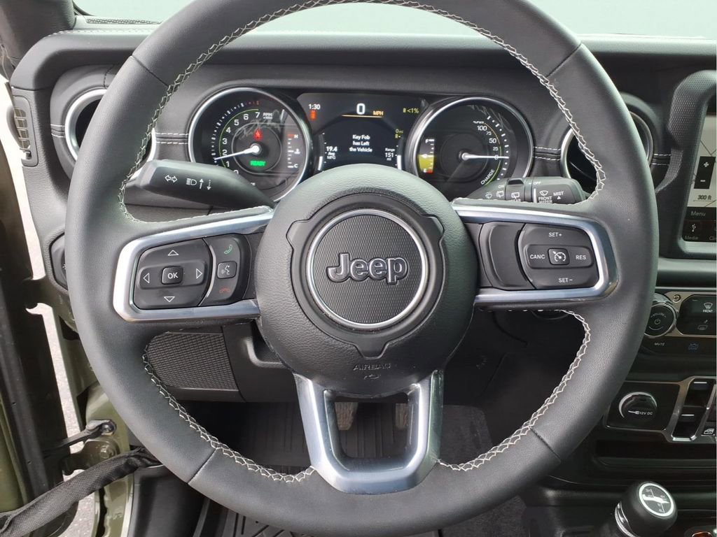 Used 2023 Jeep Wrangler Unlimited Sahara image 21