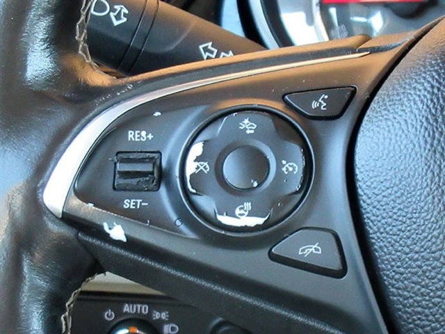 Used 2018 Buick Regal Essence w/ Driver Confidence Package #1 FWD image 19