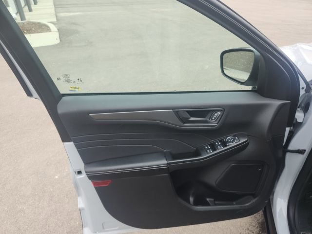 Used 2025 Ford Escape Active w/ Cold Weather Package image 17