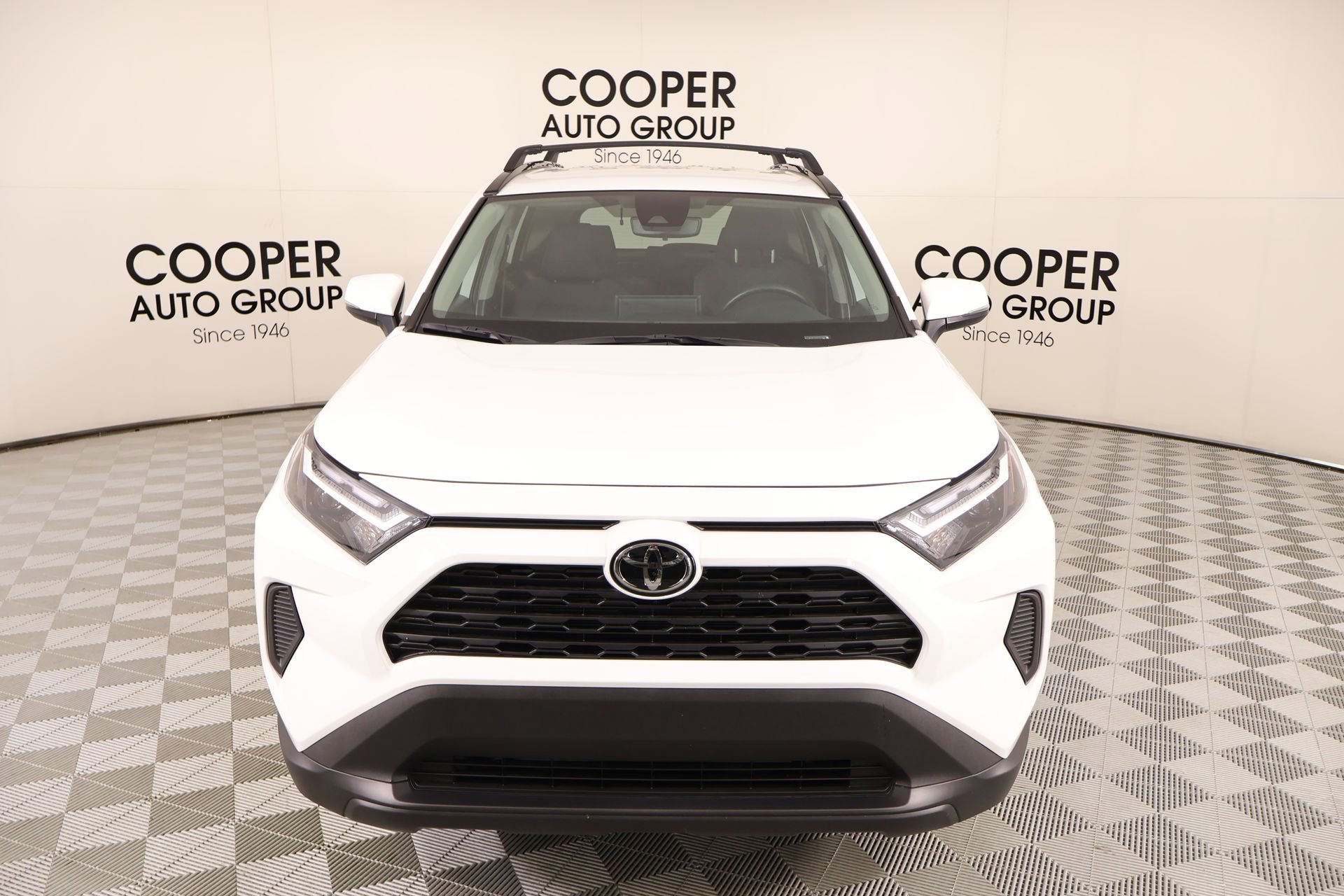 Used 2025 Toyota RAV4 XLE image 8