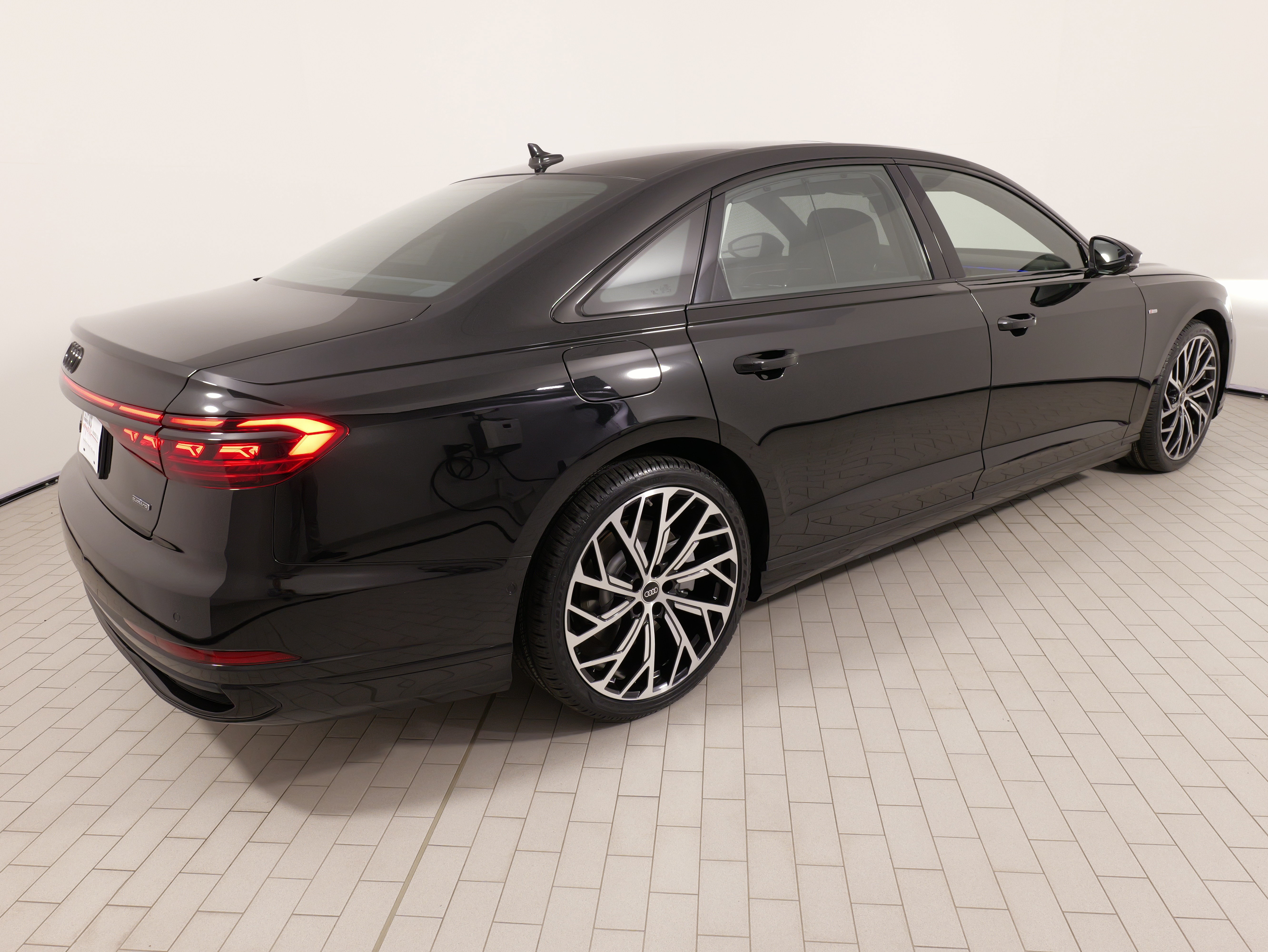 Used 2022 Audi A8 L 3.0T w/ Executive Package AWD/4WD image 12