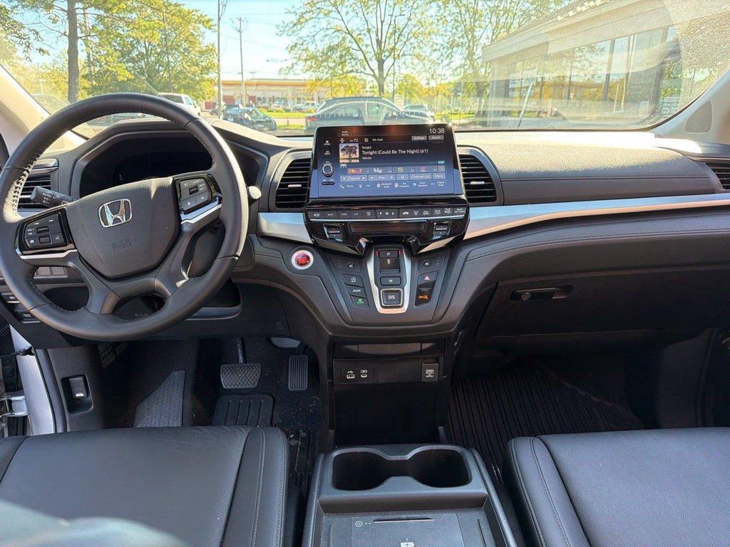 Used 2025 Honda Odyssey EX-L image 13
