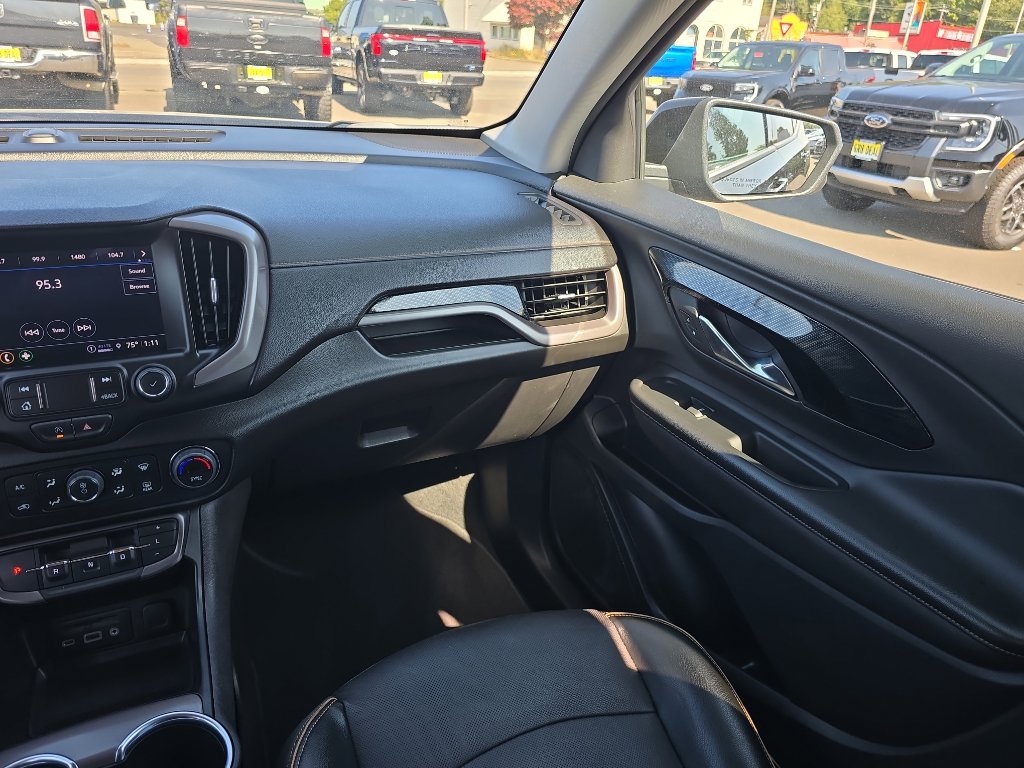 Used 2023 GMC Terrain AT4 image 22