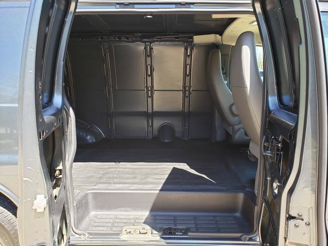 Used 2014 Chevrolet Express 1500 RWD image 12