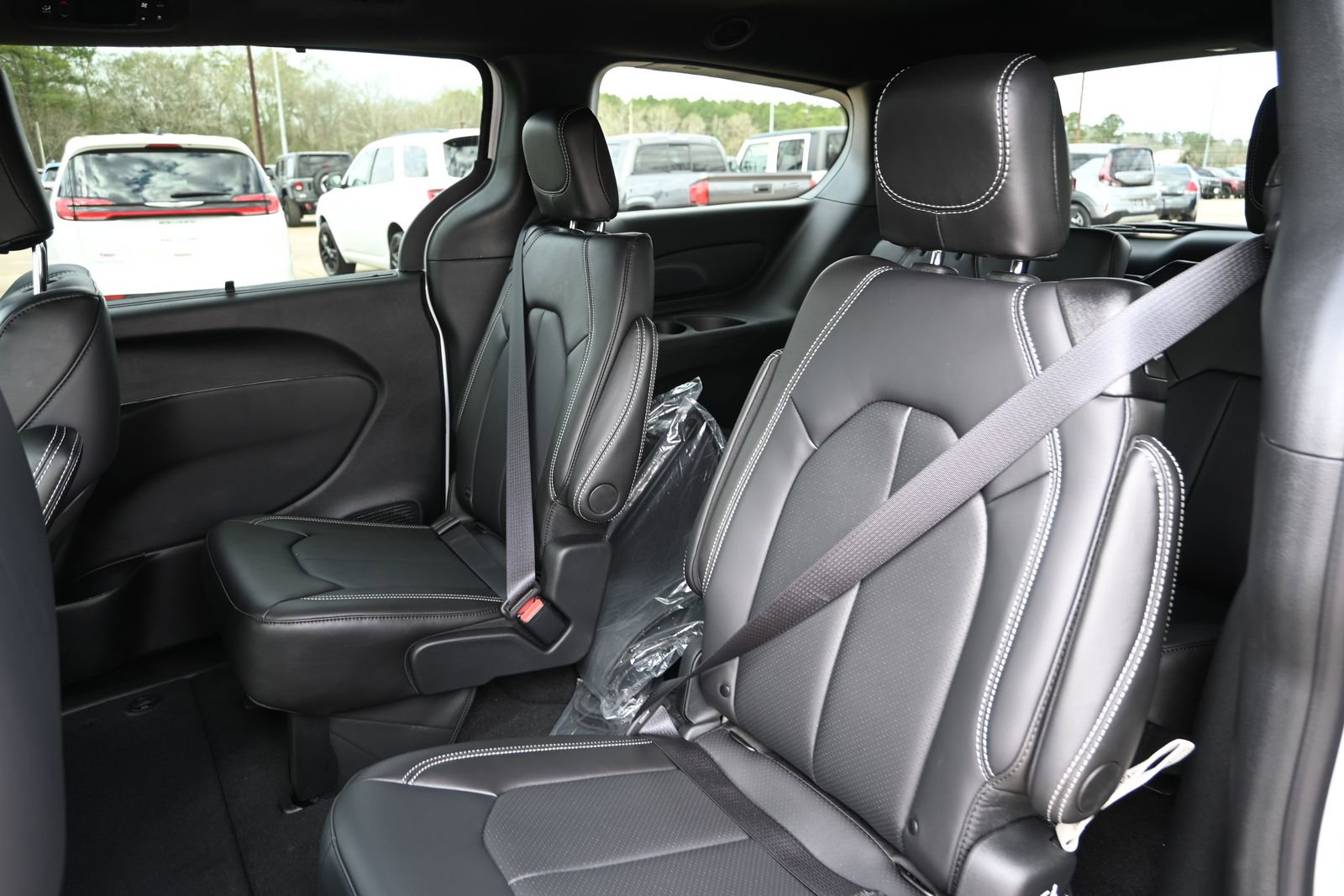 New 2026 Chrysler Pacifica Select image 20