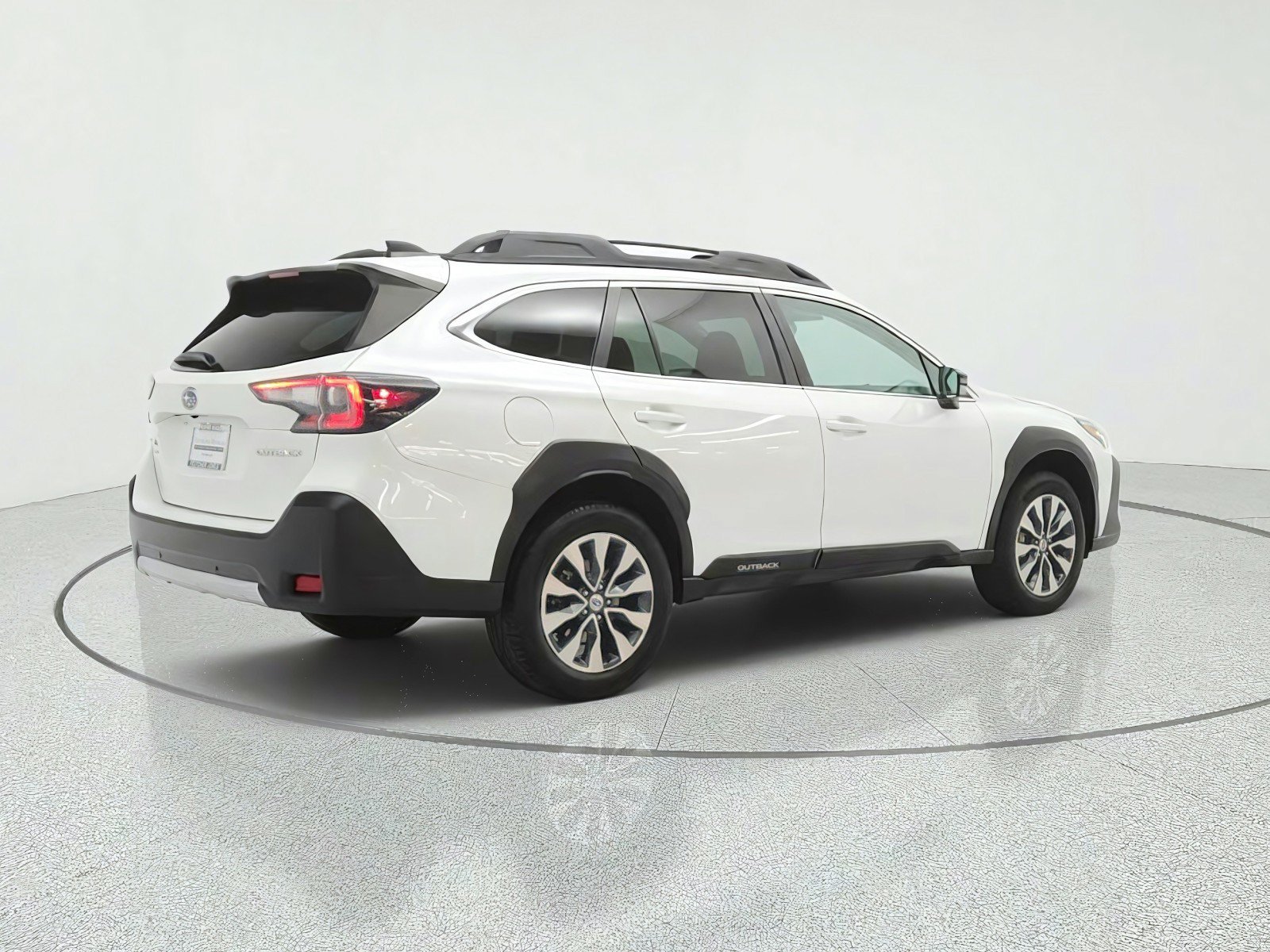 Used 2023 Subaru Outback Limited AWD/4WD image 5