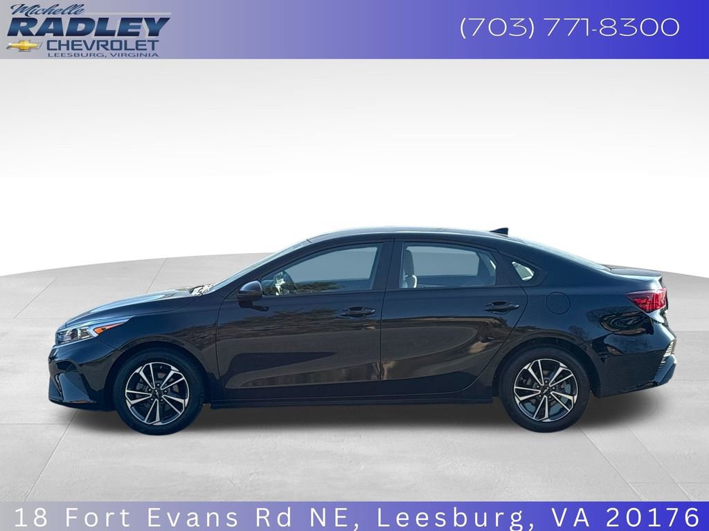 Used 2023 Kia Forte LXS FWD image 2