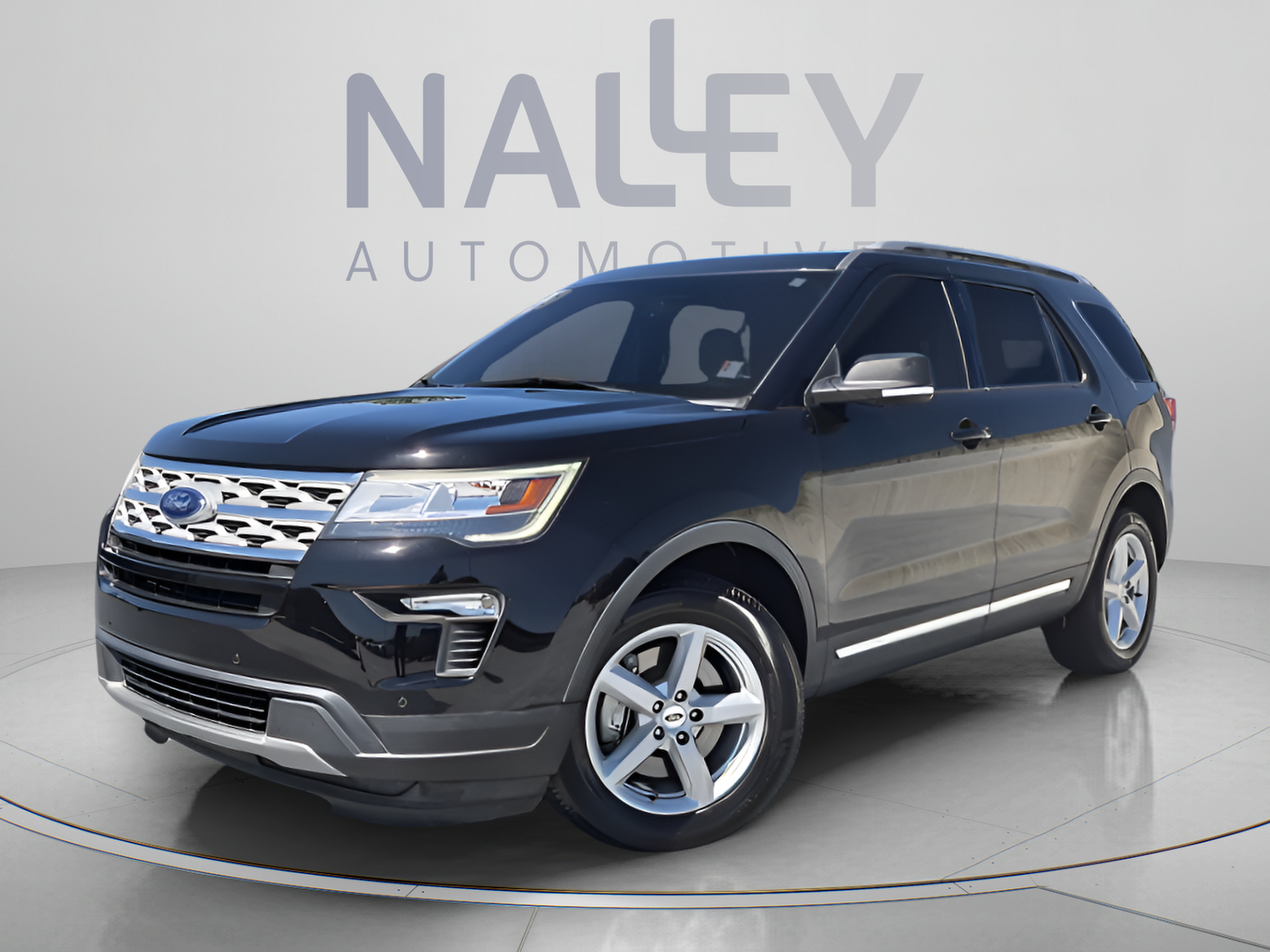 Used 2019 Ford Explorer XLT w/ Equipment Group 202A FWD image 1