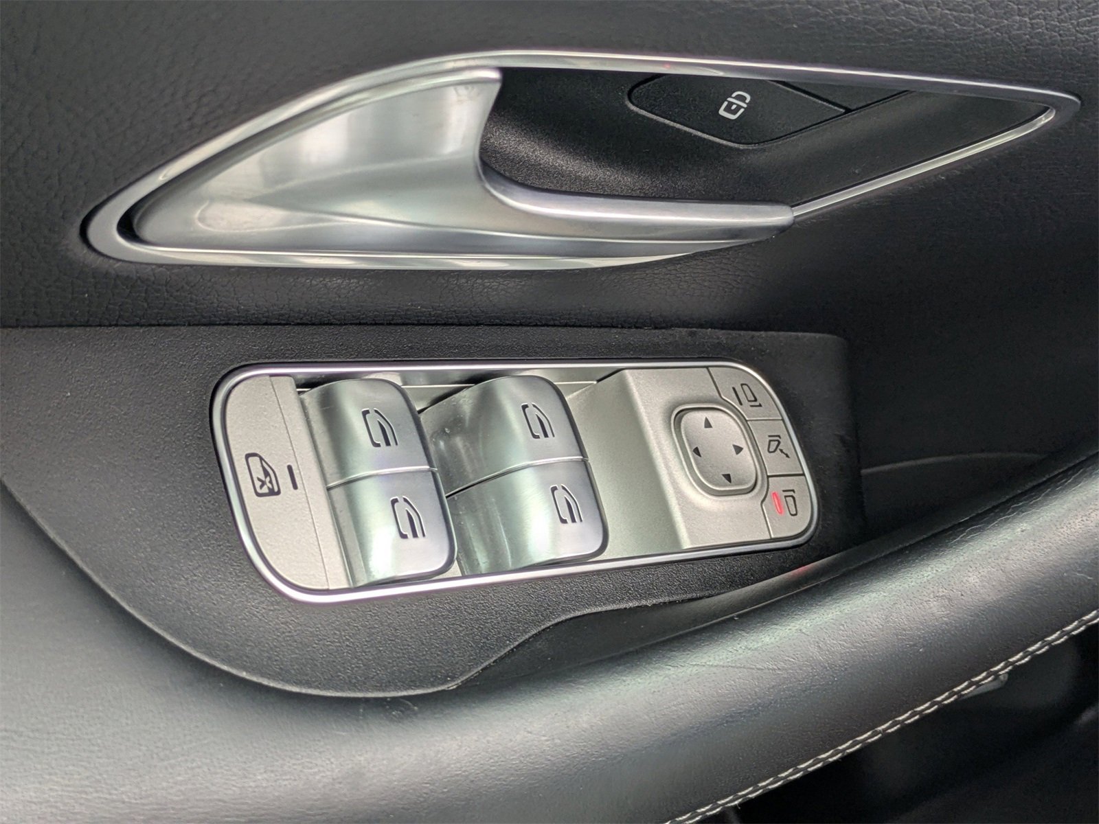 Used 2023 Mercedes-Benz GLS 580 4MATIC image 29