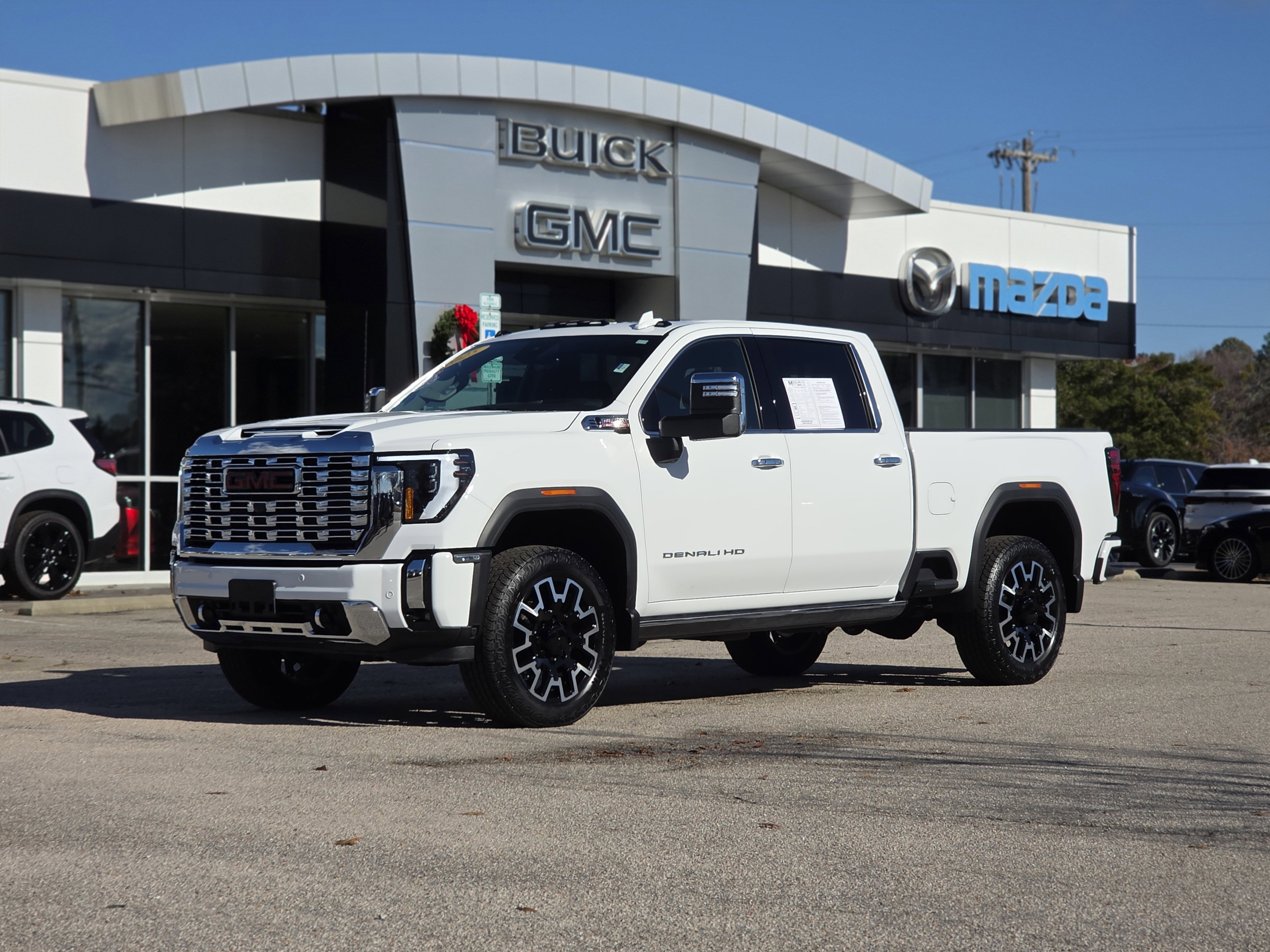 Used 2025 GMC Sierra 2500 Denali w/ Denali Reserve Package image 3