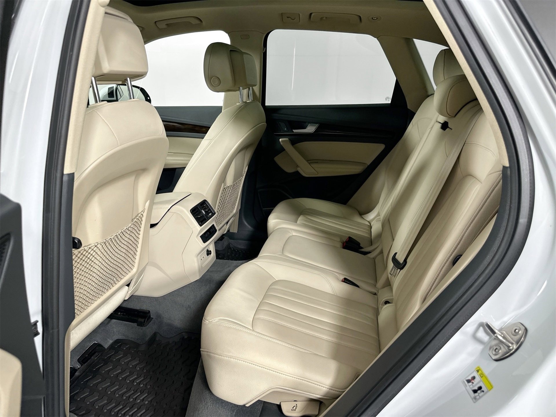 Used 2020 Audi Q5 2.0T Premium Plus w/ Premium Plus Package image 23