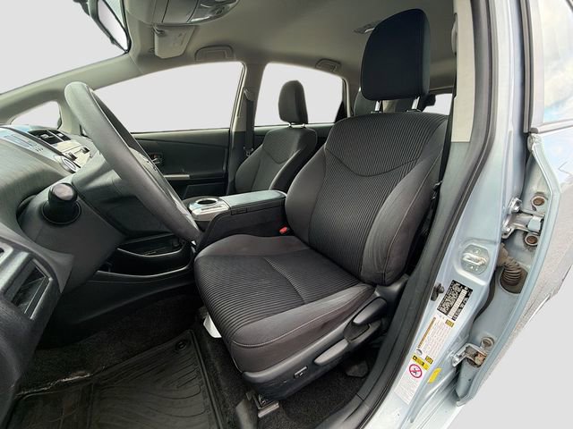 Used 2015 Toyota Prius V Three image 11
