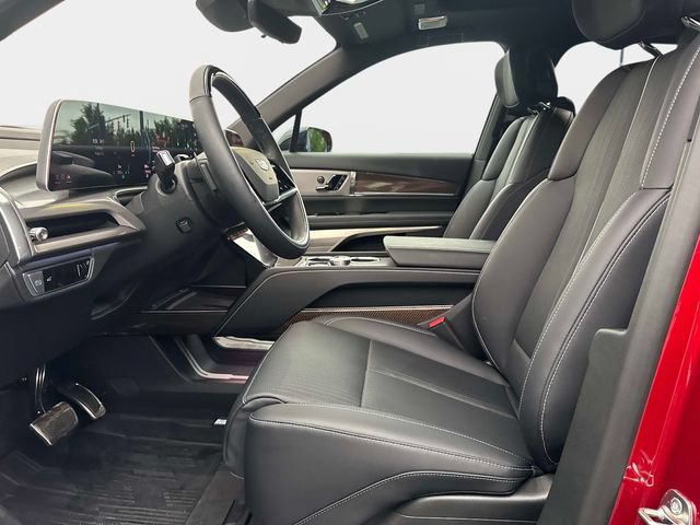 New 2026 Cadillac Vistiq Luxury w/ LPO, Floor Liner Package AWD/4WD image 19